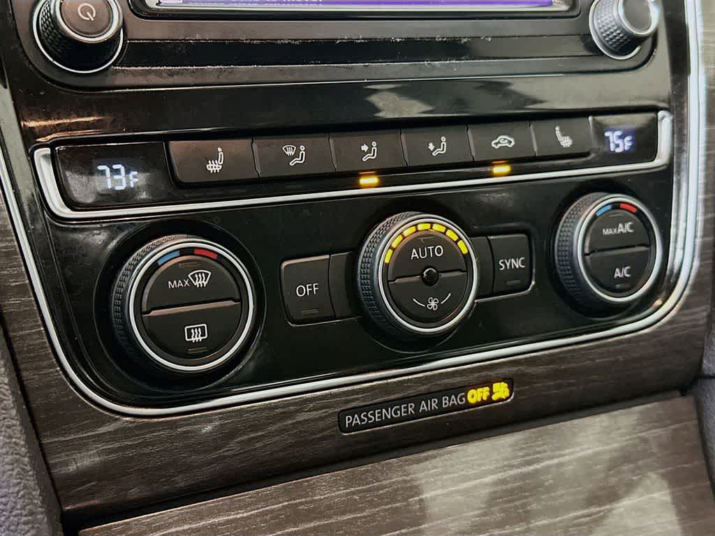 Thumbnail: 2016 Volkswagen Passat - 18