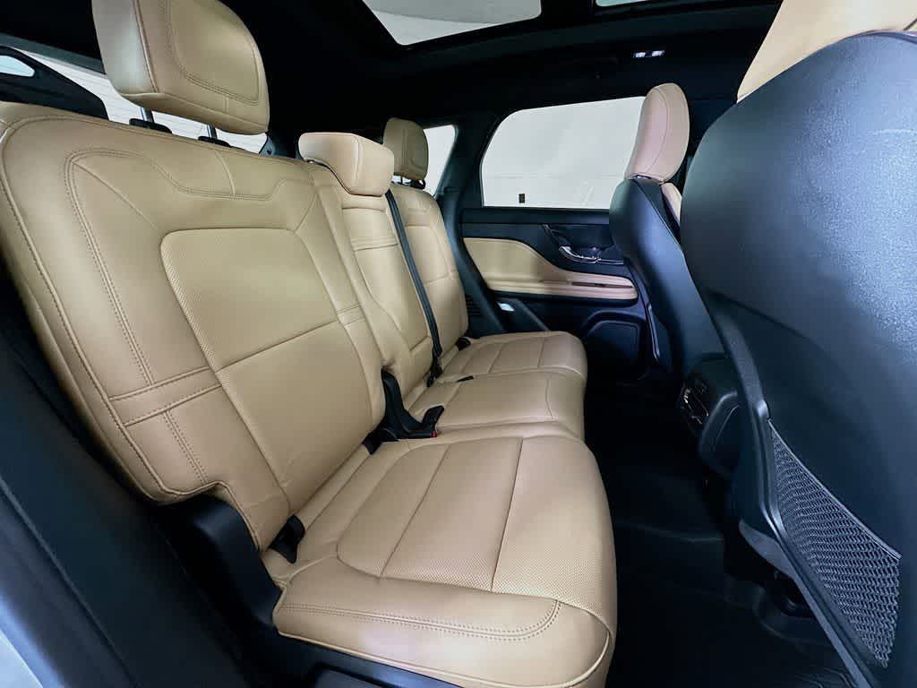 Thumbnail: 2021 Lincoln Corsair - 34