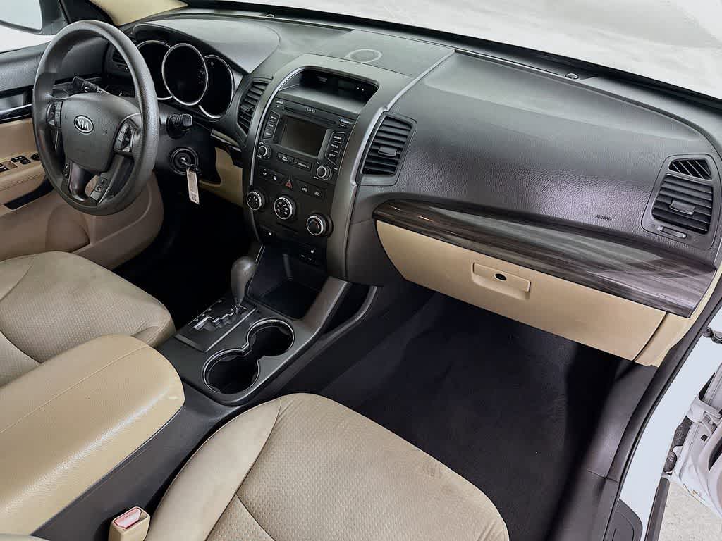 Thumbnail: 2013 Kia Sorento - 31