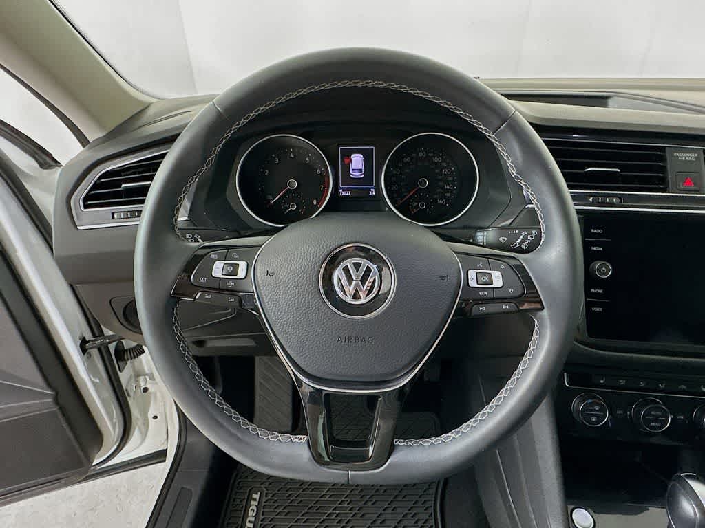 Thumbnail: 2021 Volkswagen Tiguan - 16
