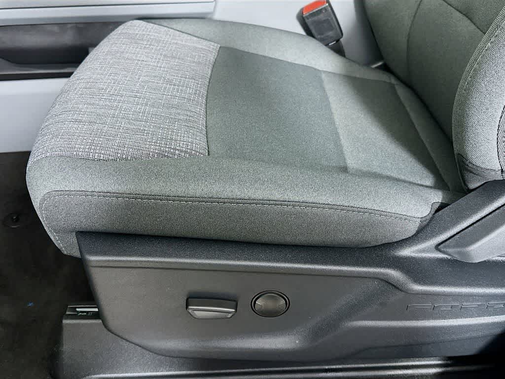 Thumbnail: 2026 Ford F-250 - 32