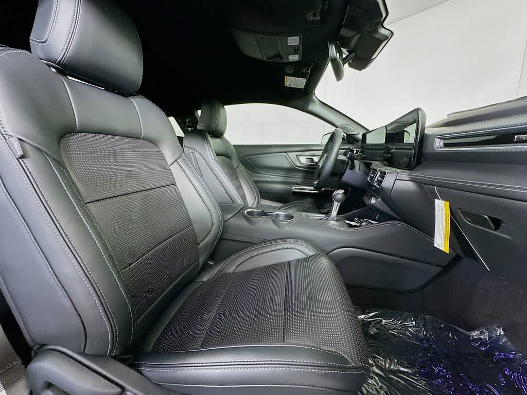 Thumbnail: 2025 Ford Mustang - 14