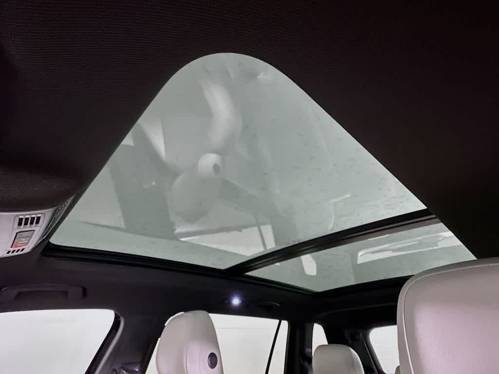 Thumbnail: 2023 Volkswagen Tiguan - 30