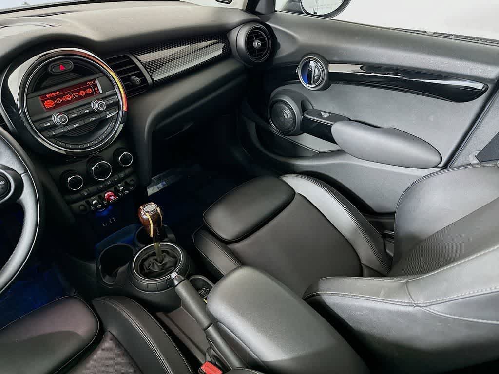 Thumbnail: 2016 MINI Cooper Hardtop - 11