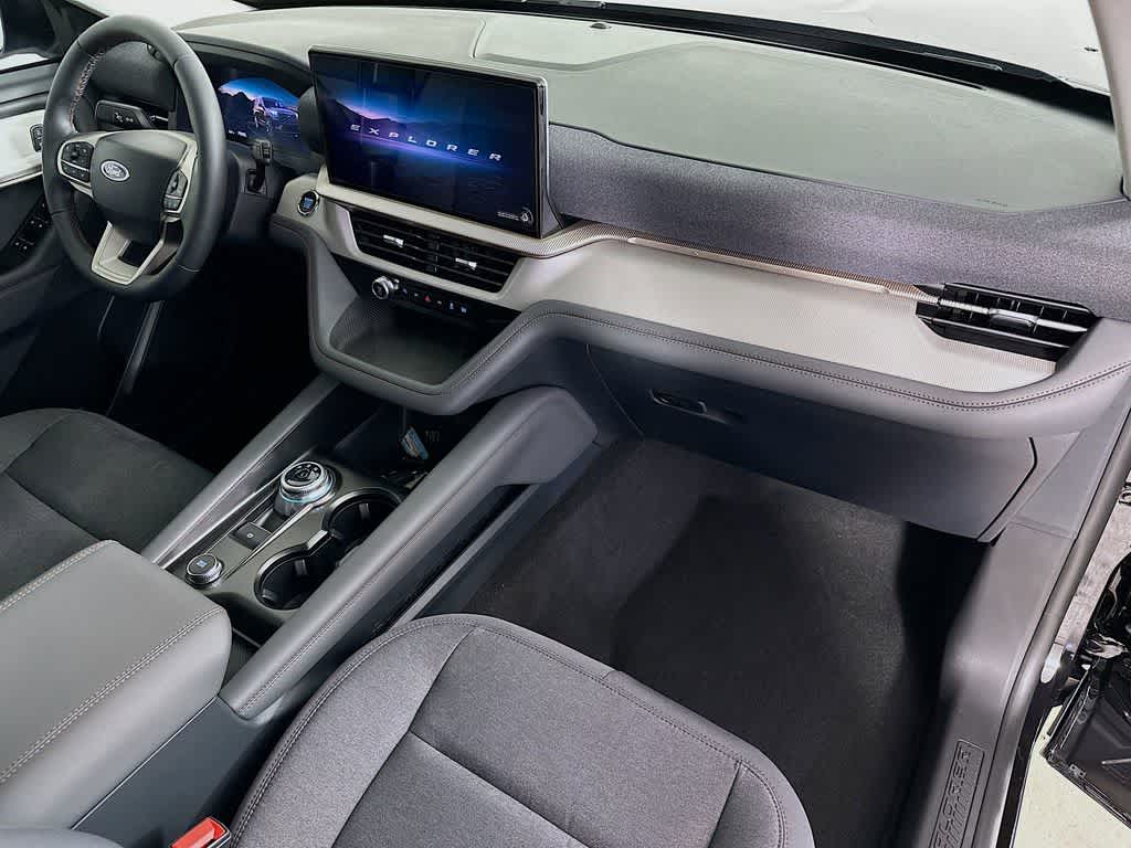 Thumbnail: 2026 Ford Explorer - 32