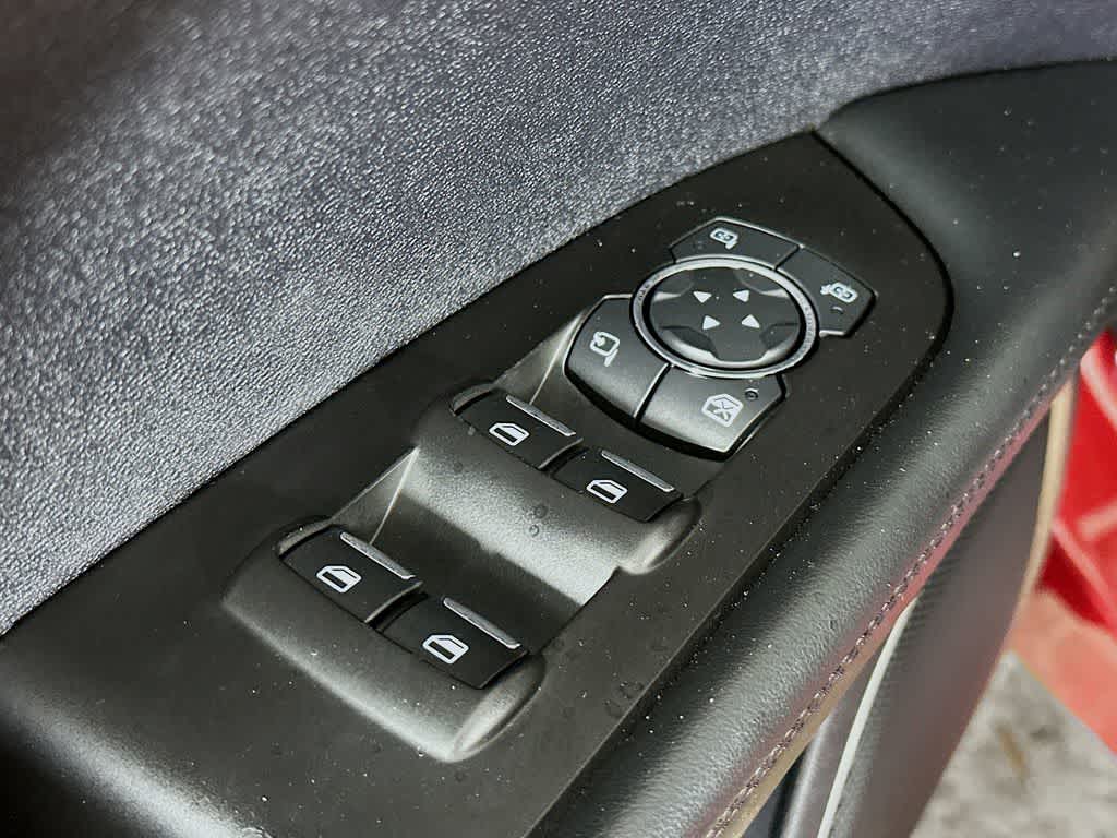 Thumbnail: 2019 Lincoln Nautilus - 30