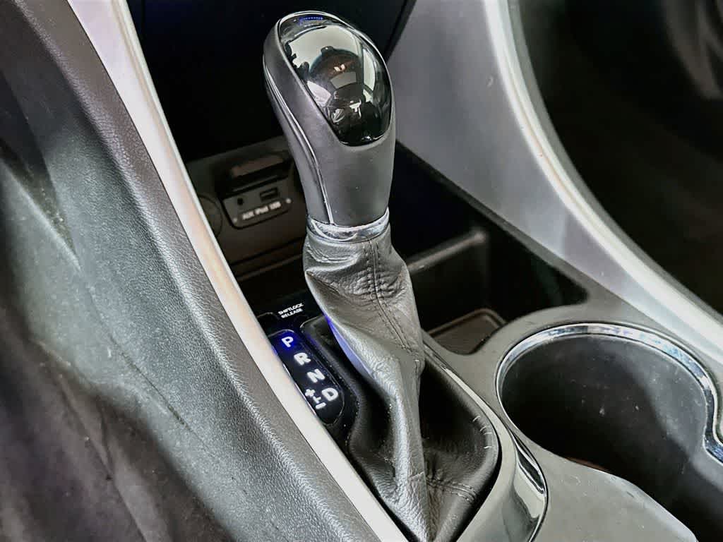 Thumbnail: 2011 Hyundai Sonata - 17