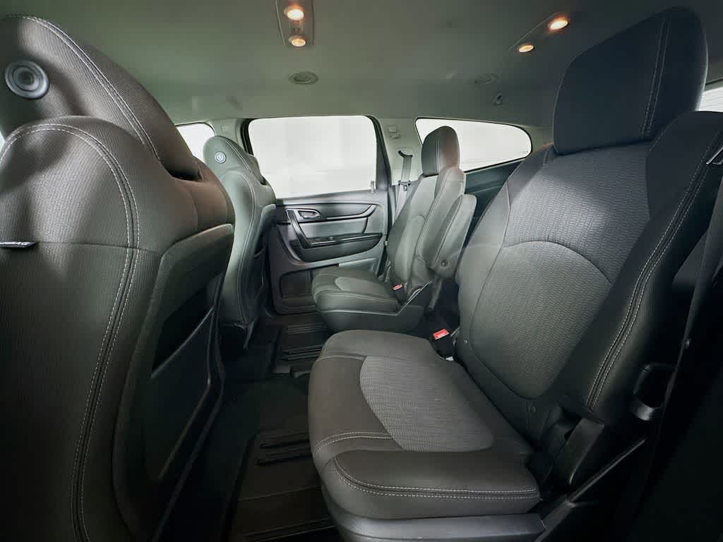 Thumbnail: 2017 Chevrolet Traverse - 14