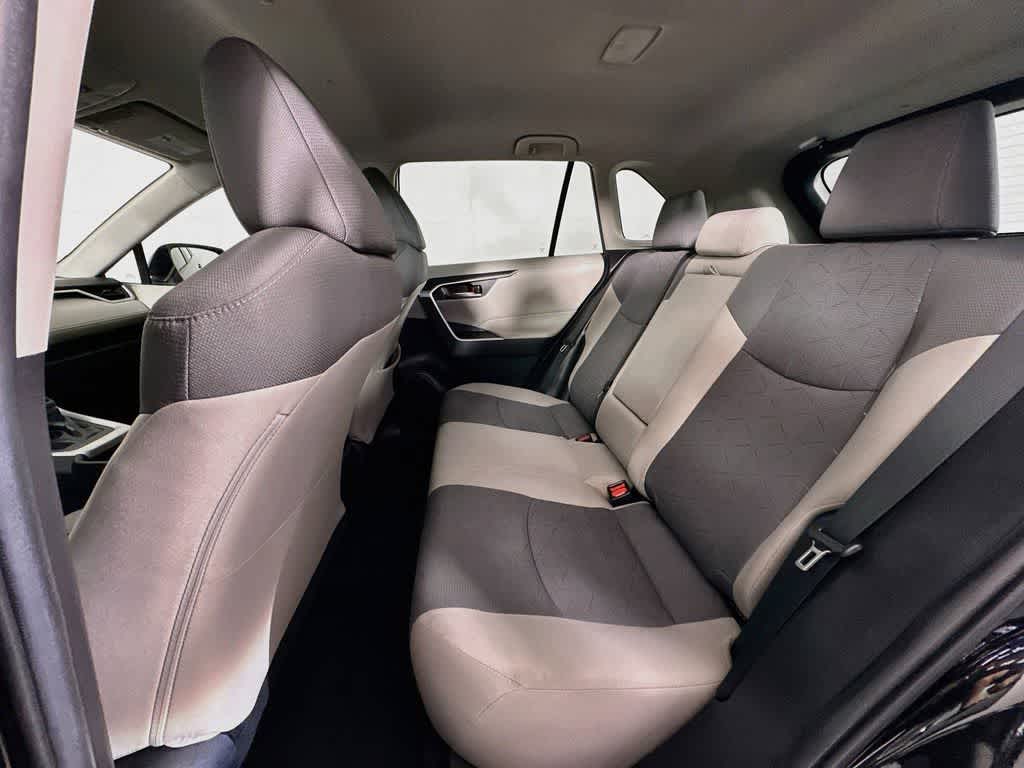 Thumbnail: 2022 Toyota RAV4 - 14