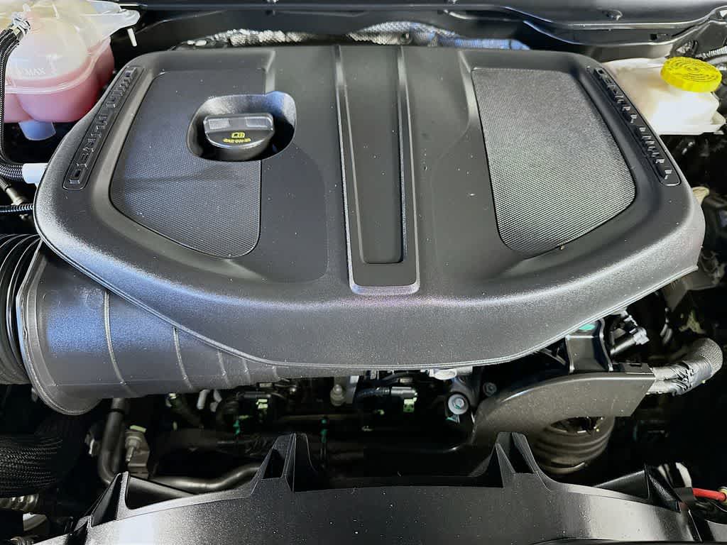 Thumbnail: 2025 RAM 1500 - 9