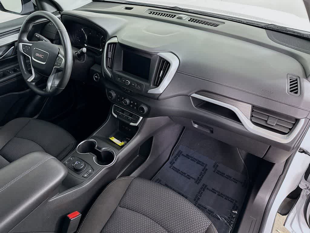 Thumbnail: 2022 GMC Terrain - 31