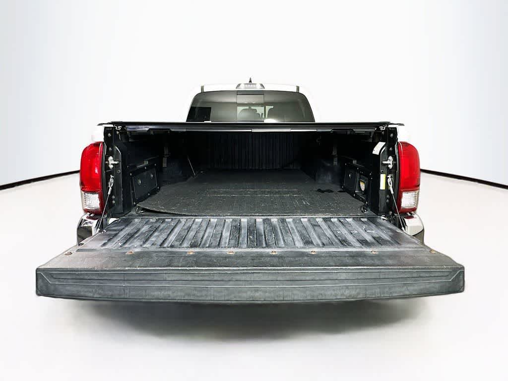 Thumbnail: 2017 Toyota Tacoma - 27