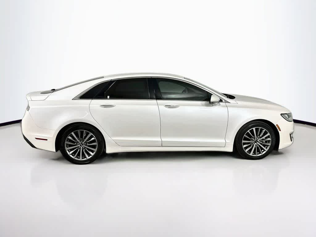 Thumbnail: 2020 Lincoln MKZ - 26