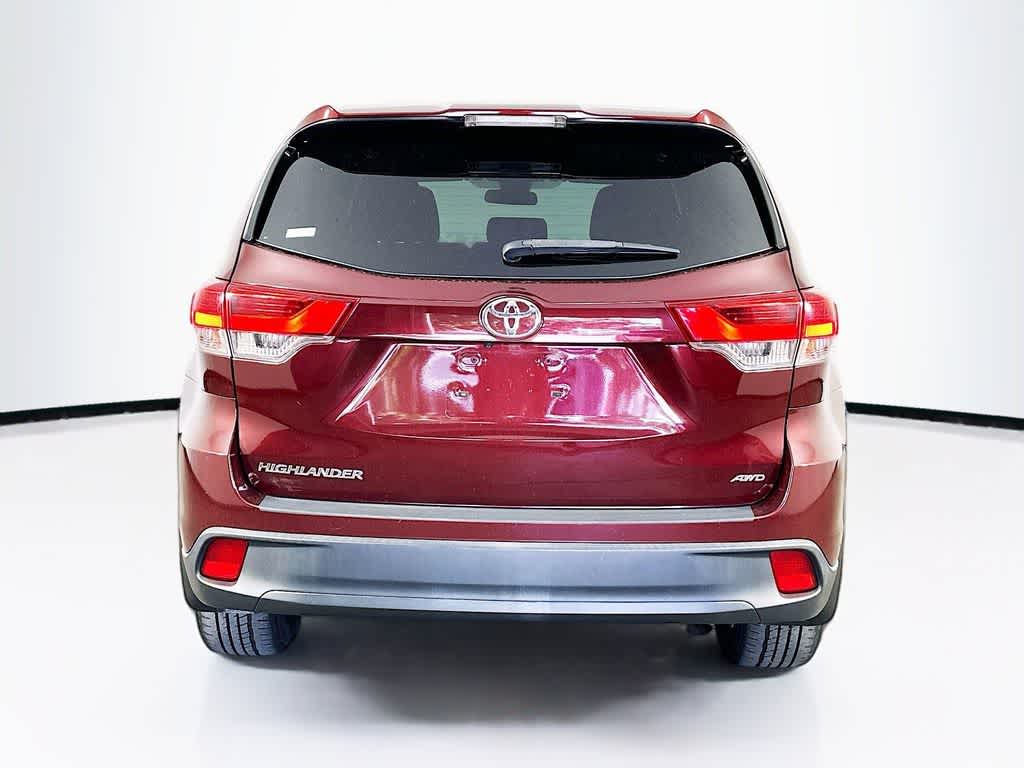 Thumbnail: 2018 Toyota Highlander - 5