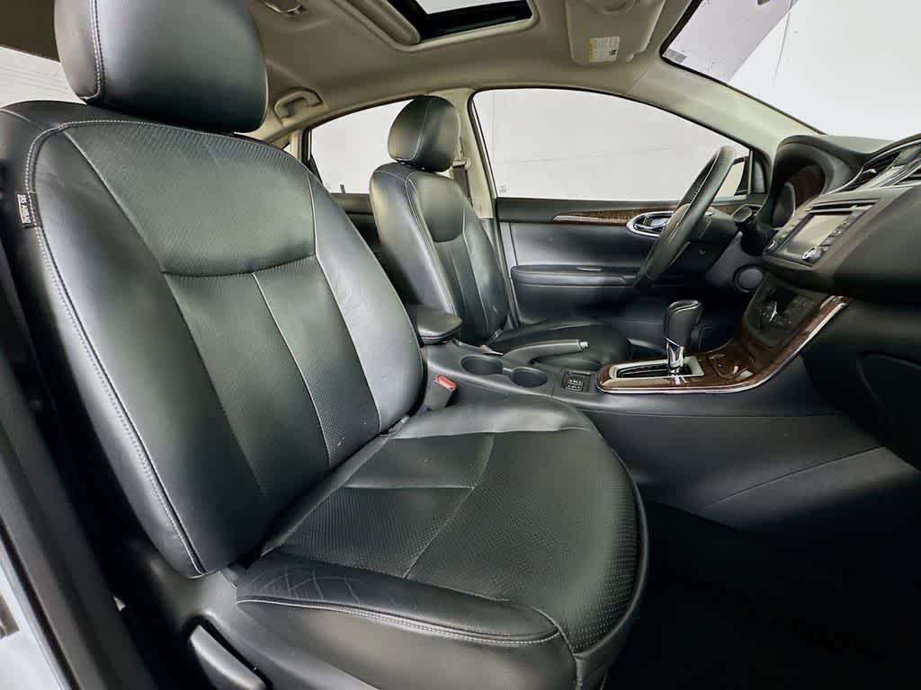 Thumbnail: 2014 Nissan Sentra - 14