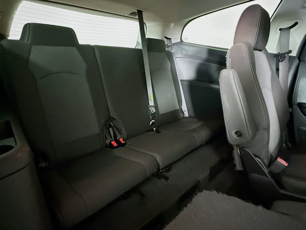 Thumbnail: 2017 Chevrolet Traverse - 31