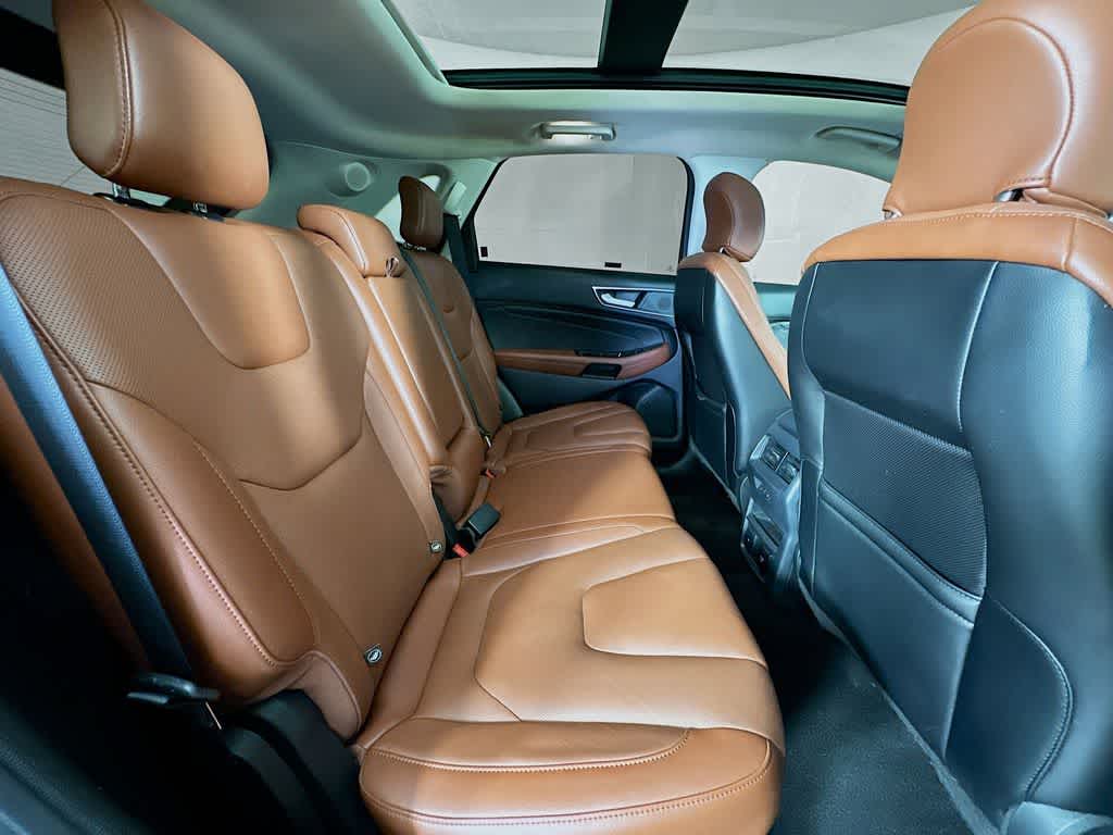 Thumbnail: 2019 Ford Edge - 32