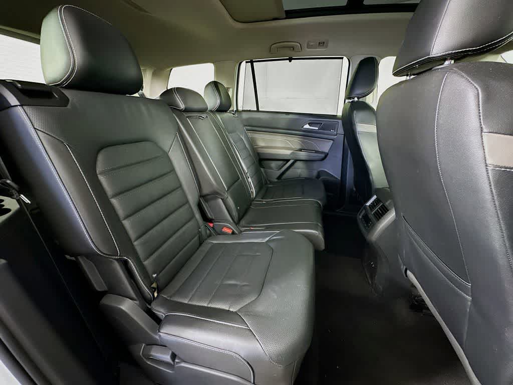 Thumbnail: 2022 Volkswagen Atlas - 32