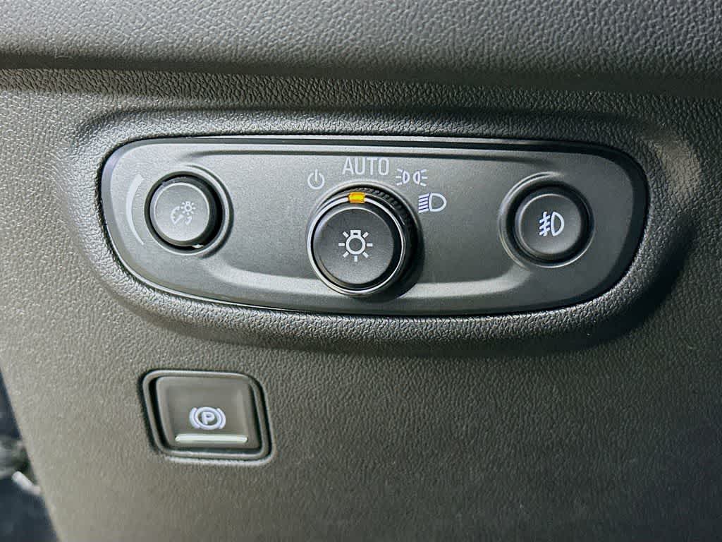 Thumbnail: 2023 GMC Terrain - 25