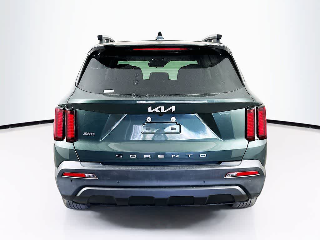 Thumbnail: 2022 Kia Sorento - 5
