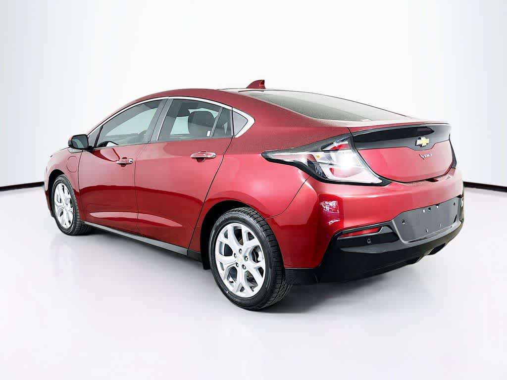 Thumbnail: 2017 Chevrolet Volt - 4