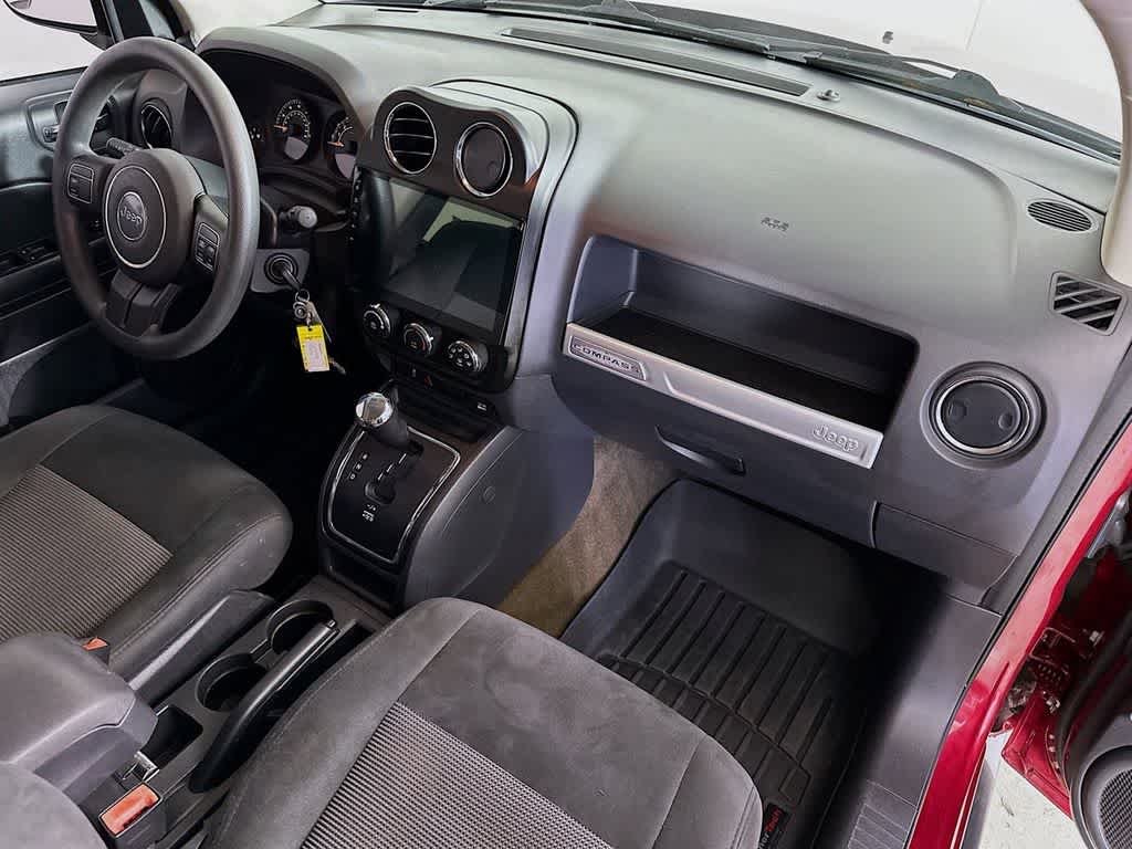 Thumbnail: 2016 Jeep Compass - 32