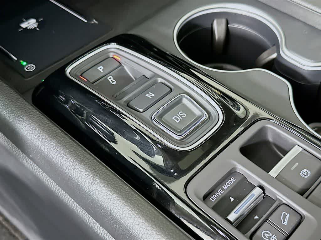 2025 Honda Pilot Touring 19