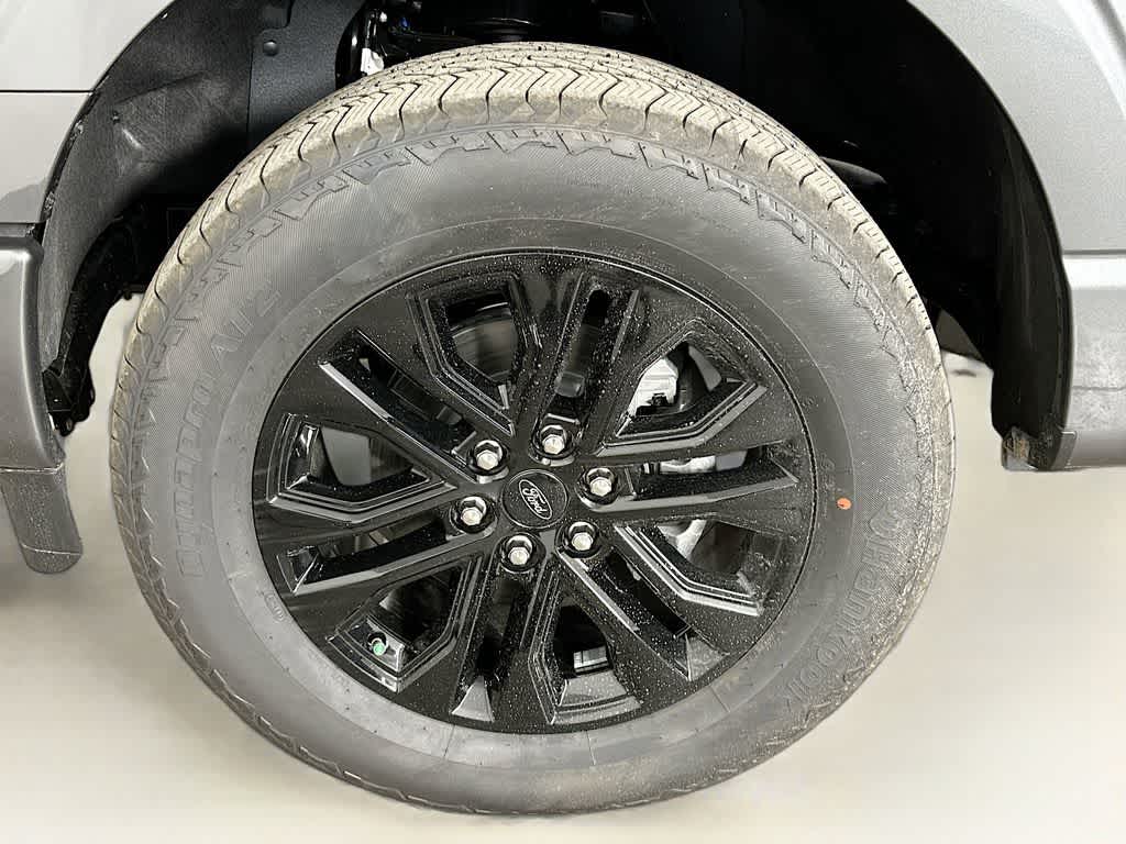 2025 Ford F-150 Lariat 8