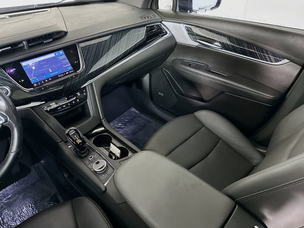 Thumbnail: 2024 Cadillac XT6 - 11