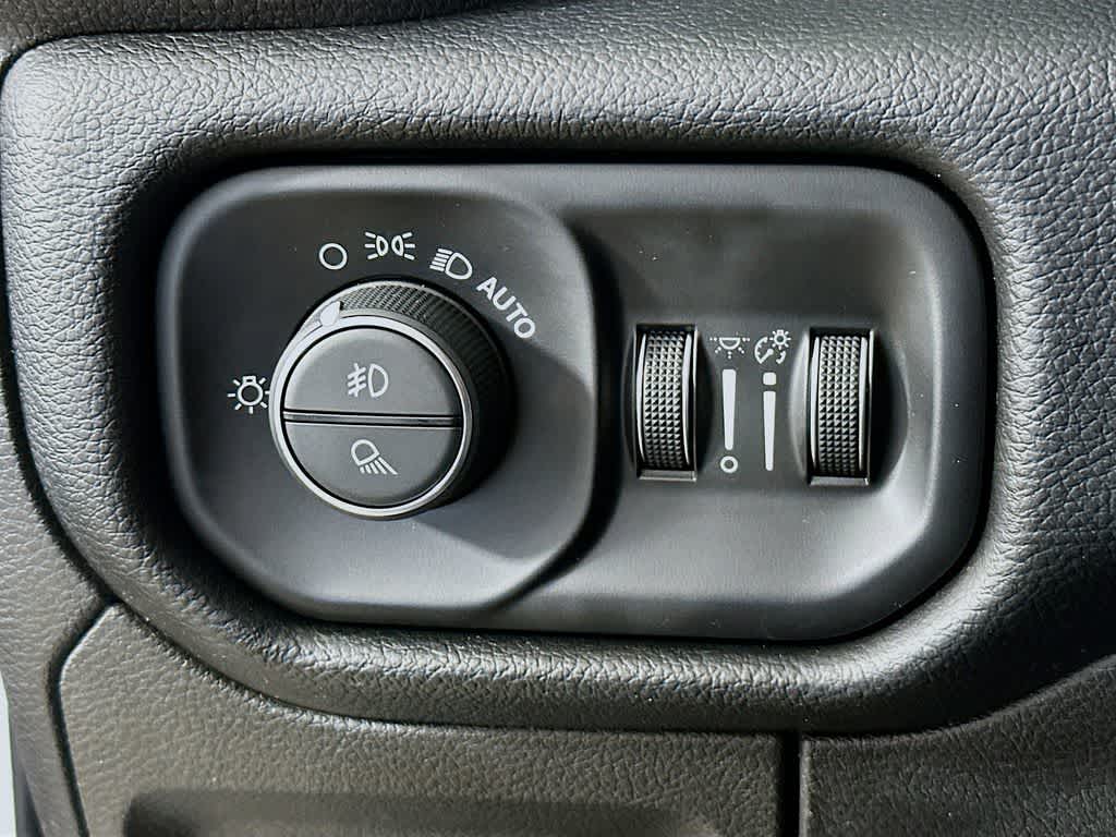 Thumbnail: 2019 RAM 1500 - 27