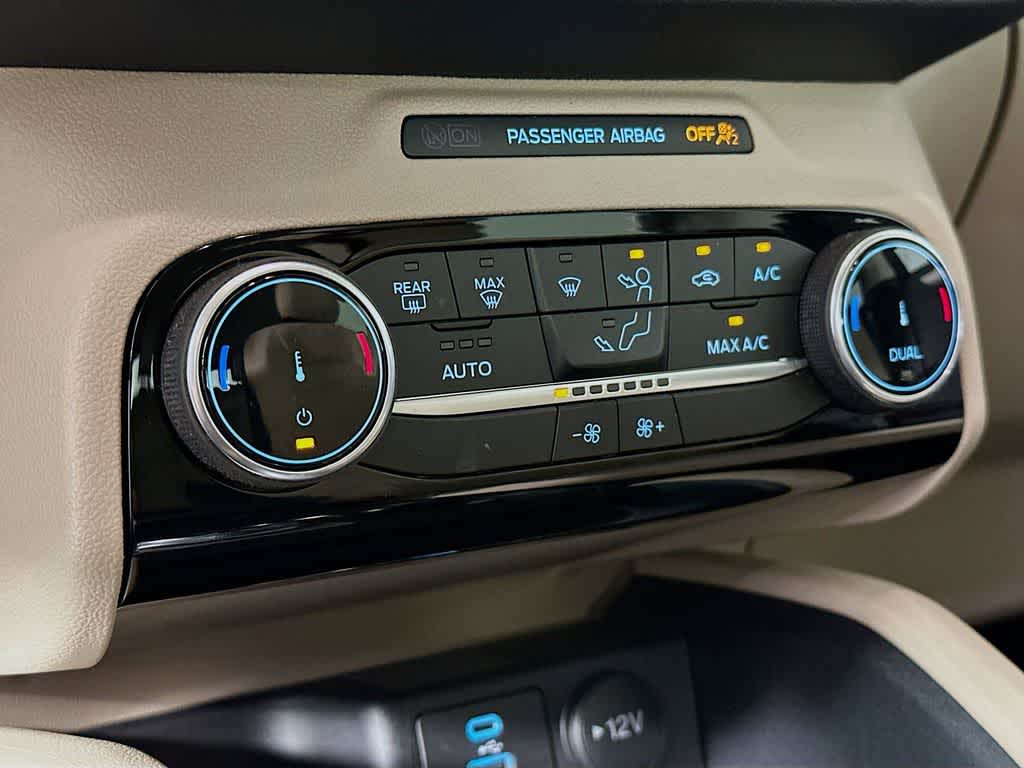 Thumbnail: 2022 Ford Escape - 18