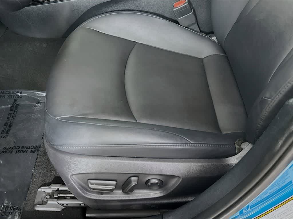 Thumbnail: 2018 Toyota Prius Prime - 28