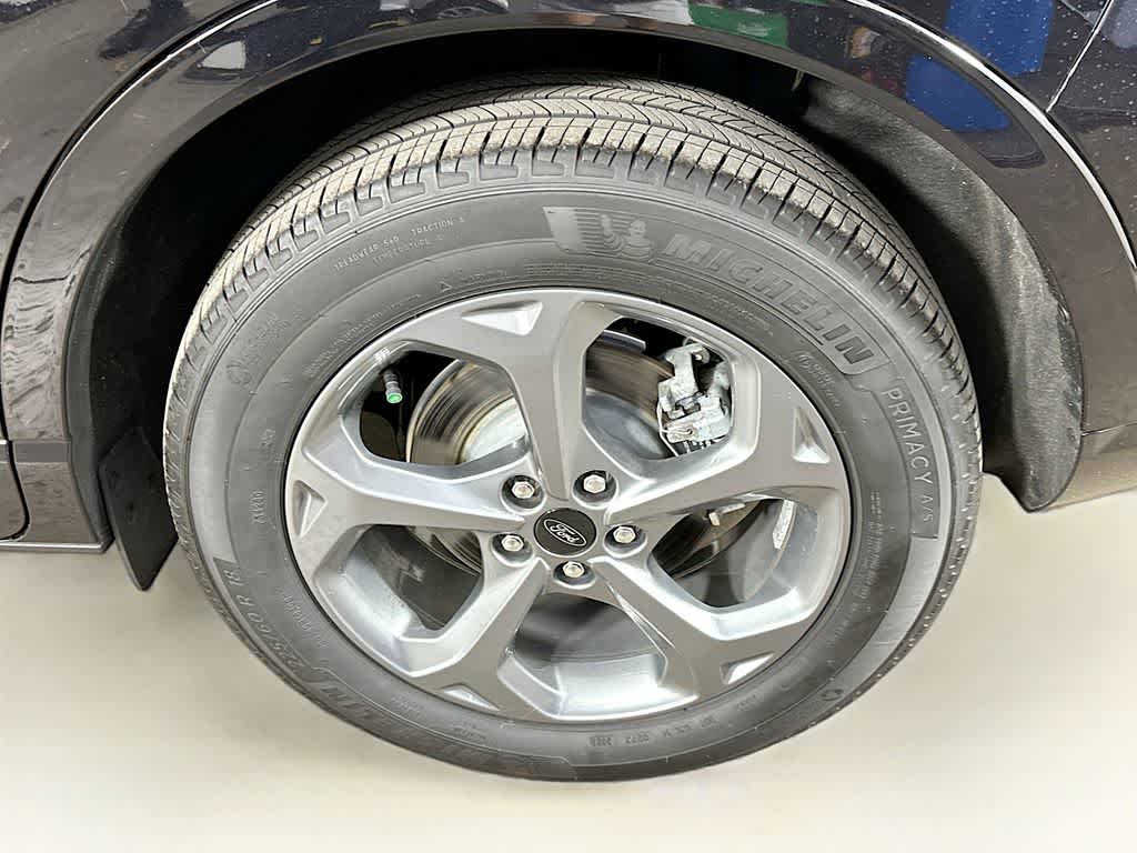 Thumbnail: 2023 Ford Escape - 8