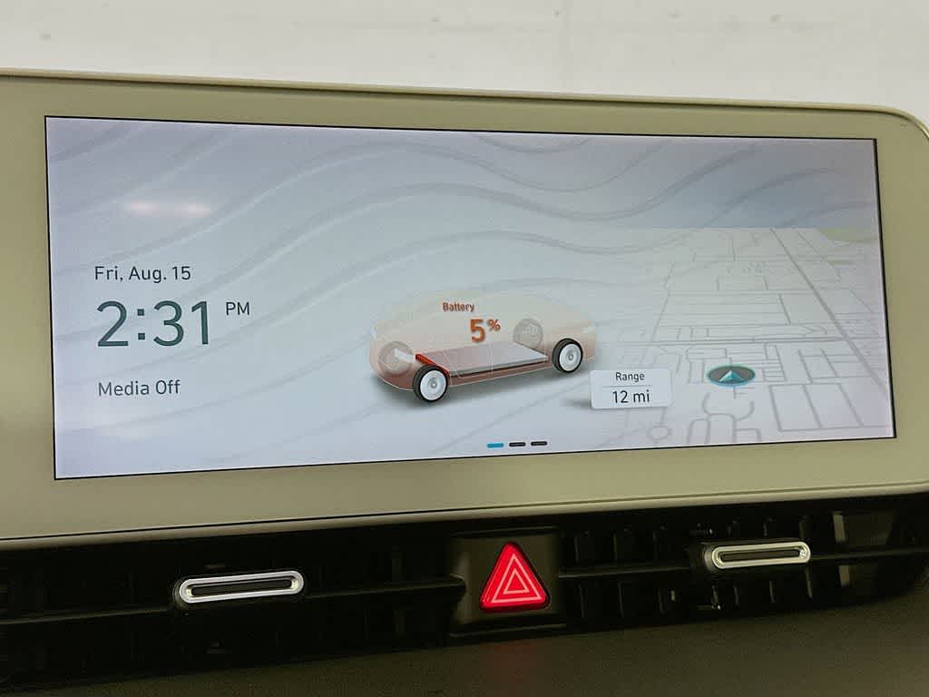 Thumbnail: 2022 Hyundai Ioniq 5 - 16