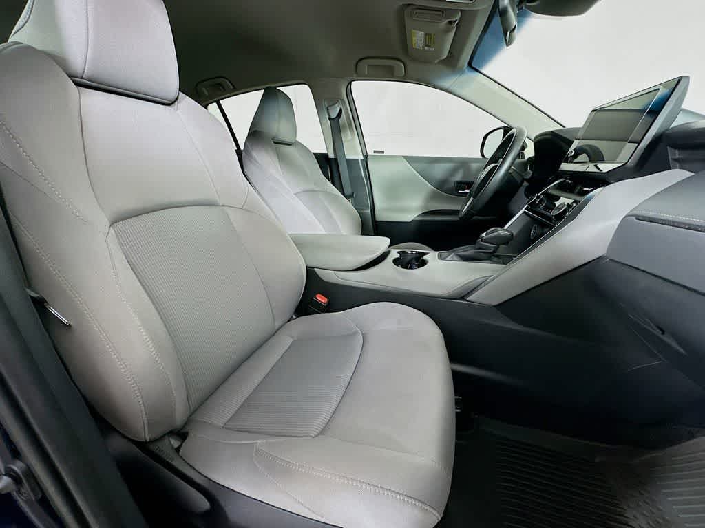 Thumbnail: 2023 Toyota Venza - 15