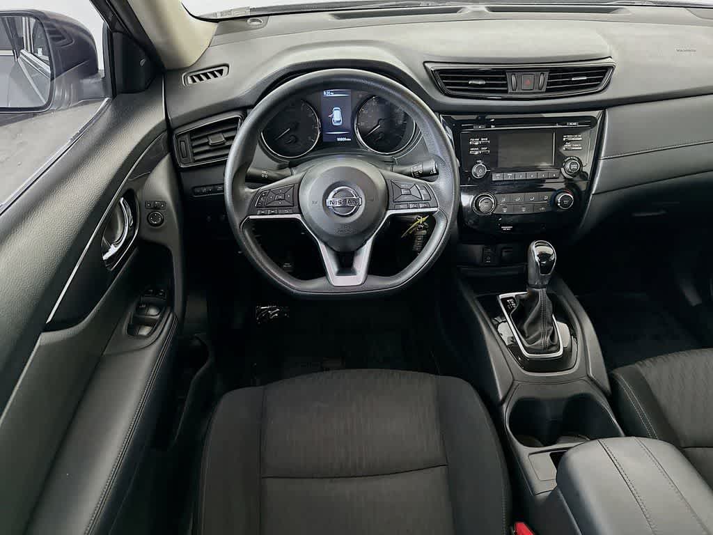 Thumbnail: 2017 Nissan Rogue - 10