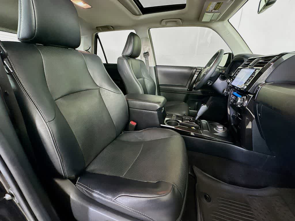 Thumbnail: 2021 Toyota 4Runner - 15