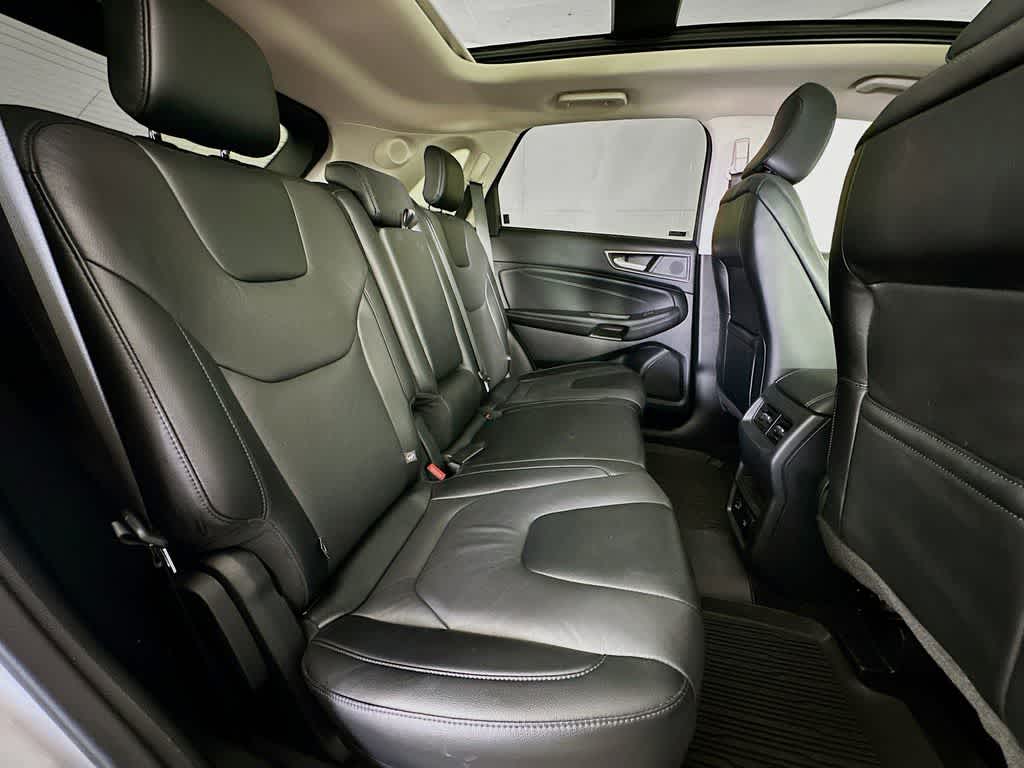 Thumbnail: 2022 Ford Edge - 31