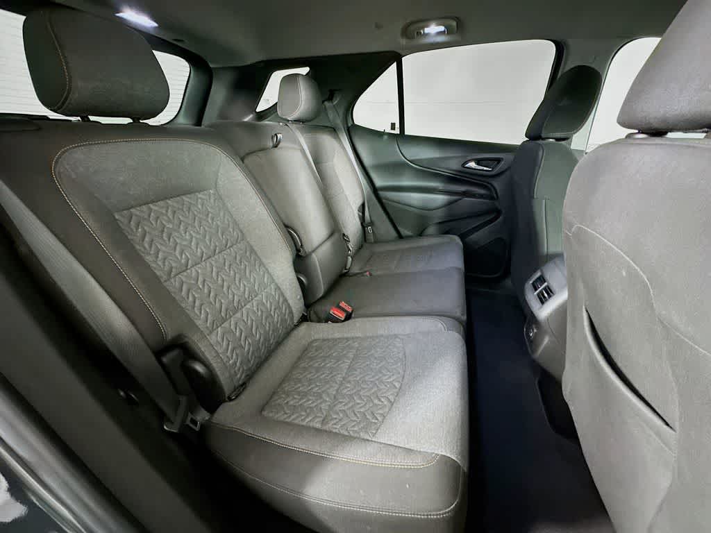 Thumbnail: 2022 Chevrolet Equinox - 31