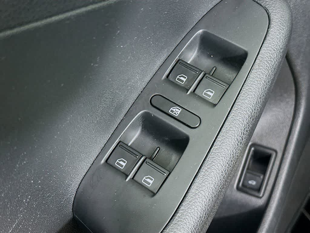 Thumbnail: 2018 Volkswagen Jetta - 28