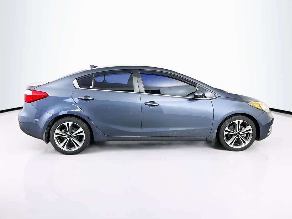 Thumbnail: 2016 Kia Forte - 24