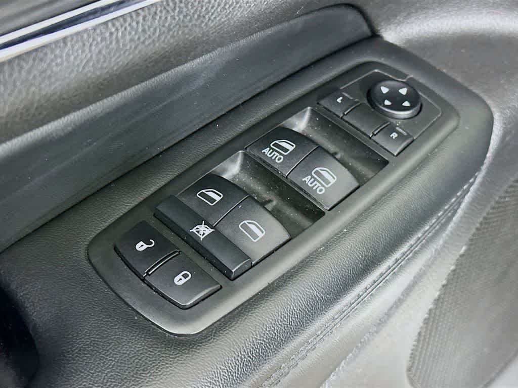 Thumbnail: 2019 Jeep Grand Cherokee - 28