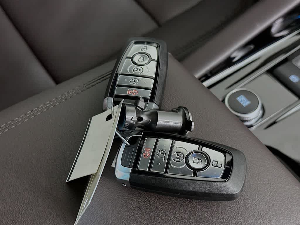 Thumbnail: 2025 Ford Explorer - 22