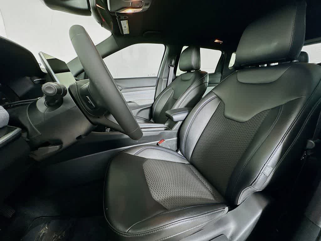 Thumbnail: 2024 Jeep Compass - 12