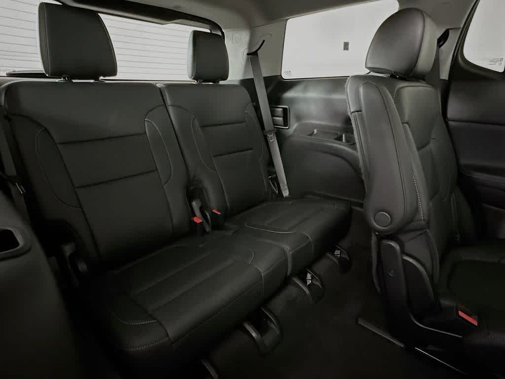 Thumbnail: 2021 GMC Acadia - 32