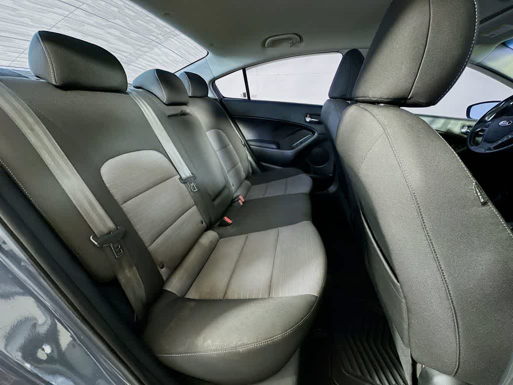 Thumbnail: 2016 Kia Forte - 29