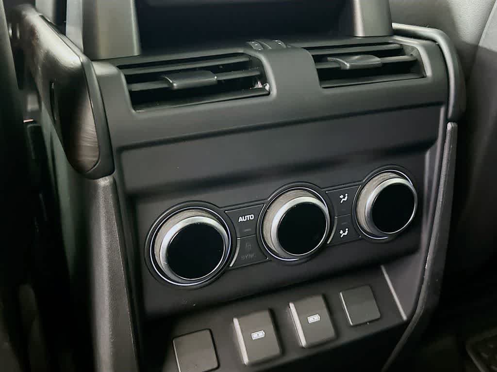 Thumbnail: 2024 Land Rover Defender - 13