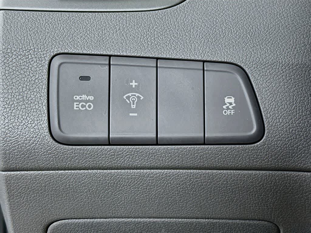 Thumbnail: 2014 Hyundai Elantra - 25