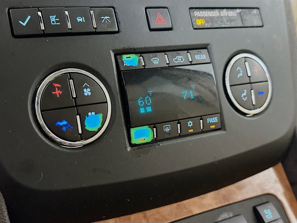 Thumbnail: 2010 Buick Enclave - 18