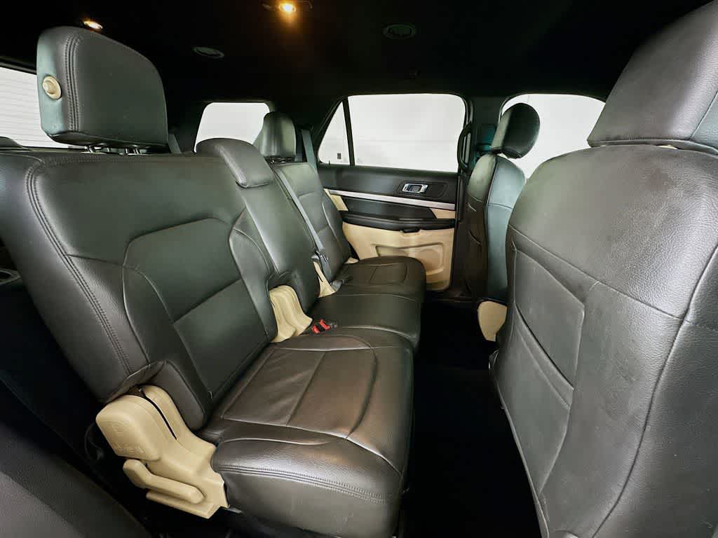 Thumbnail: 2017 Ford Explorer - 31